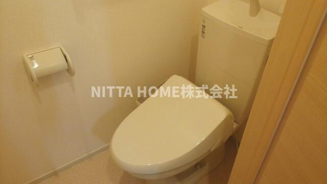 ラウレアⅡのトイレ|ウォシュレット付きのトイレです◇