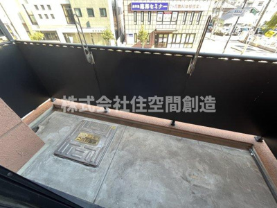 【バルコニー】 | プロスペクト豊中服部 | ※同タイプの写真となり、実際のお部屋とは異なる場合があります