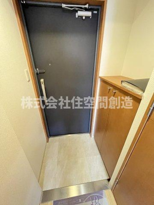 【玄関】 | プロスペクト豊中服部 | ※同タイプの写真となり、実際のお部屋とは異なる場合があります