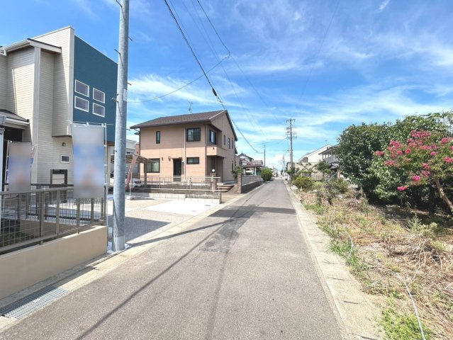 ブルーミングガーデン　江南市高屋町旭　全1区画分譲の前面道路含む現地写真|■前面道路　
■ヤマダ不動産　株式会社リライフ