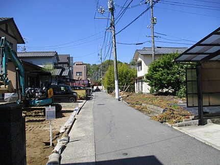 佐伯区旭園の前面道路含む現地写真