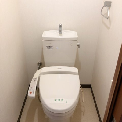 【トイレ】 | チャーリーコート | 清潔感のあるトイレです