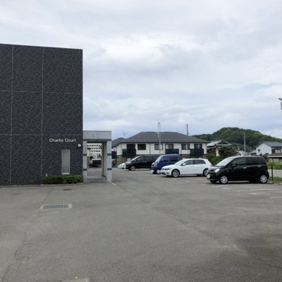 【駐車場】 | チャーリーコート | 駐車場完備です