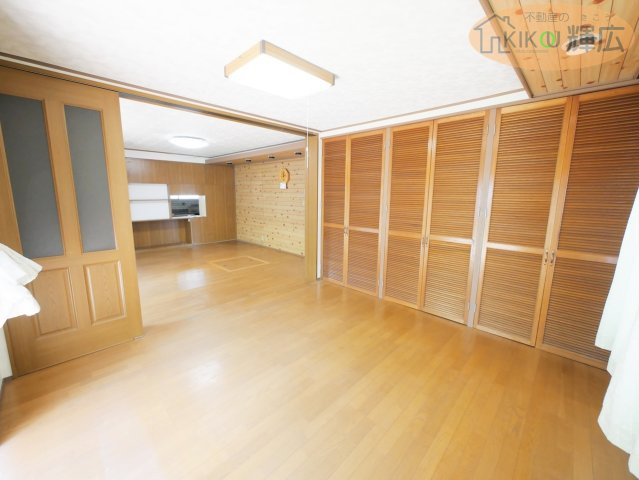 加古川市野口町良野　中古戸建の洋室