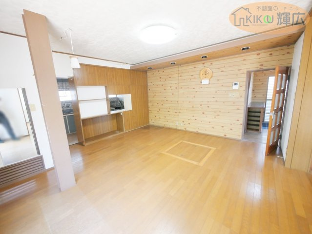 加古川市野口町良野　中古戸建の居間・リビング