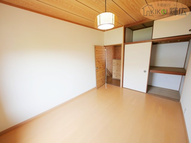 加古川市野口町良野　中古戸建の洋室
