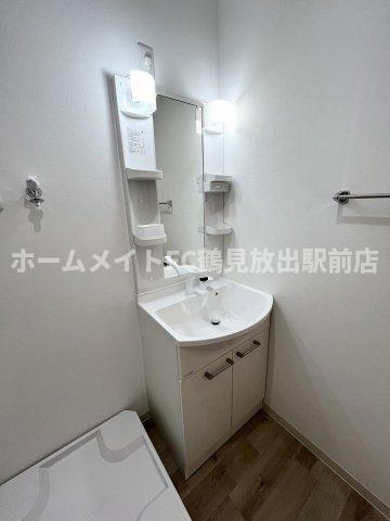 東大阪市鴻池本町のアパートの独立洗面台