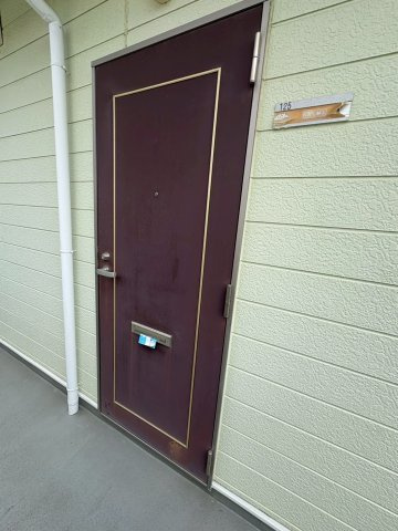 シャンテ逢和IIIの玄関