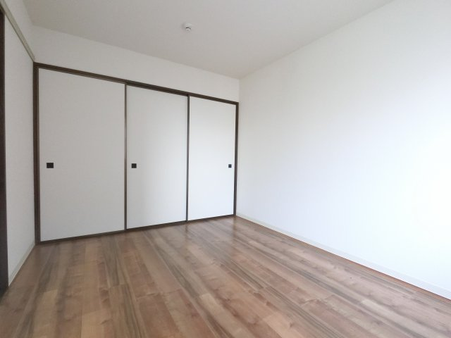 【寝室】
