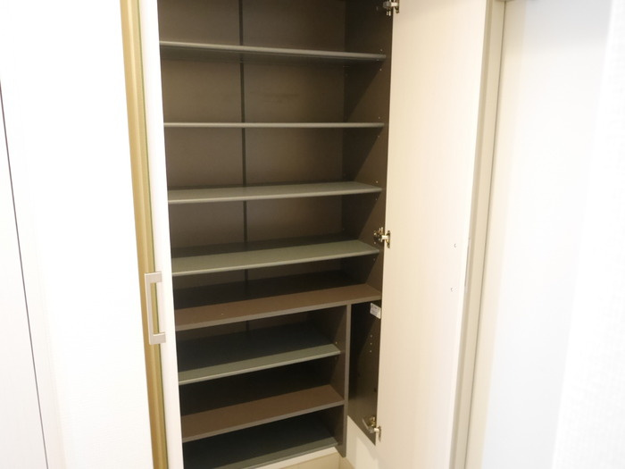 D-room早稲田の玄関