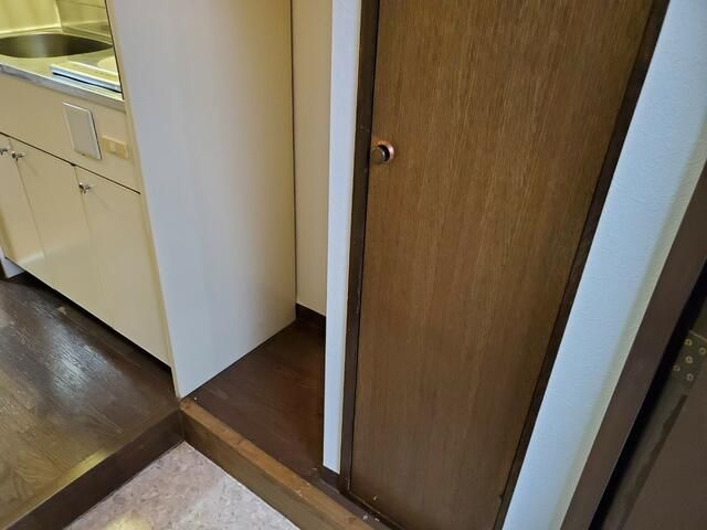 メゾン市川の玄関