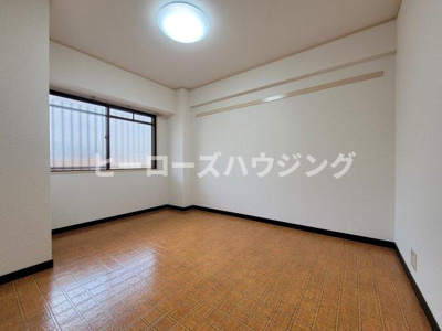 【寝室】 | 長興寺こよしマンション | ※同タイプの写真となり、実際のお部屋とは異なる場合があります