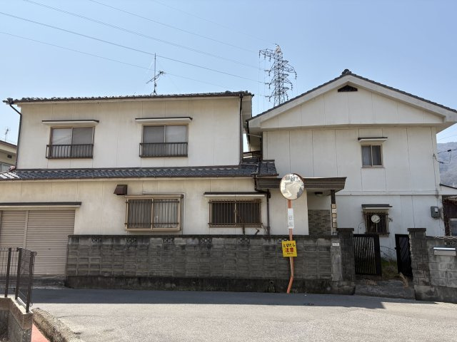 広島県竹原市下野町 中古物件 的場海水浴場まで車で8分の古民家の外観|建物外観を気になさる方へ、見た目の良い物件です