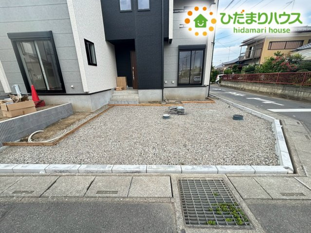 鴻巣市吹上本町2丁目　新築戸建　ブルーミング02の駐車場