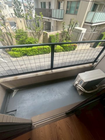 【バルコニー】