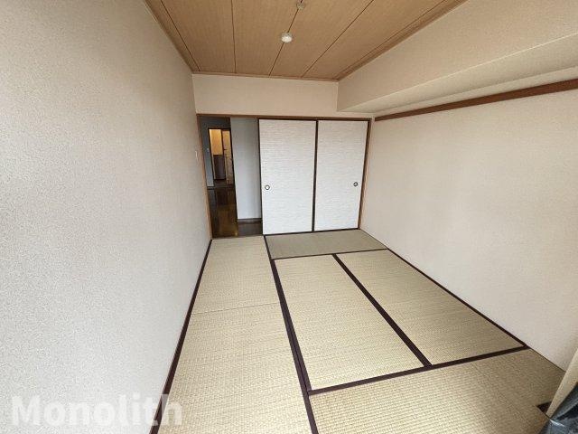 トークストリートアソガワの内装