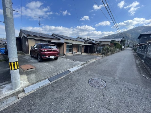 船木甲2978-9　中古戸建の前面道路含む現地写真|前面道路含む現地写真です