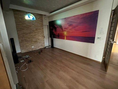 新須賀町３丁目　中古戸建の洋室|床暖房ついてます！