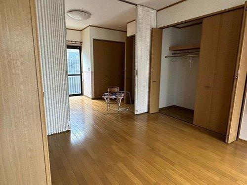 新須賀町３丁目　中古戸建の内観：施工例|同型写真（リビング）