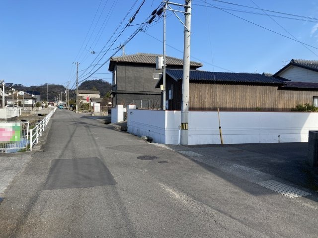 八幡3丁目　売物件の前面道路含む現地写真|前面道路含む現地写真です