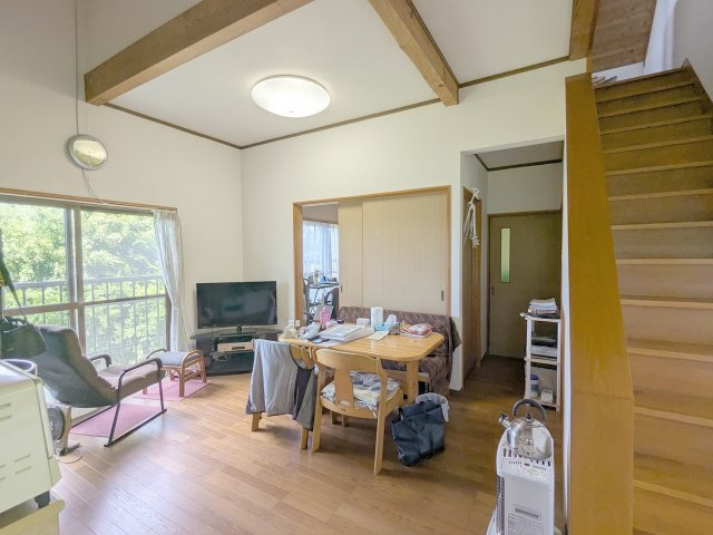 則之内一戸建ての居間・リビング|おしゃれな居間です