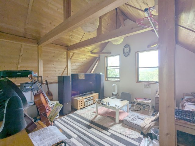 則之内一戸建ての洋室|落ち着いた色調の洋室です