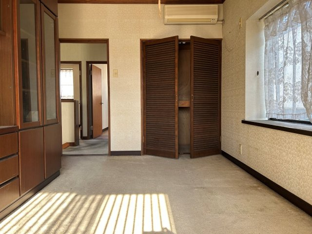 越智3丁目の洋室|ゆったりした洋室です