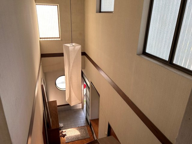 越智3丁目の内装|明るい色調の室内です
