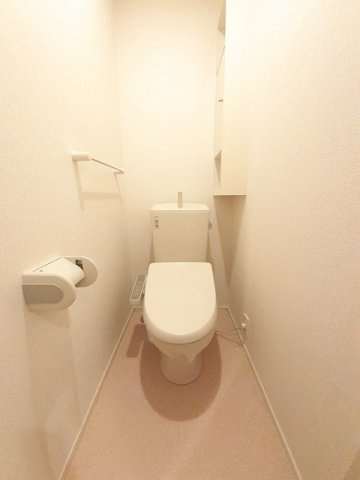 サン・メゾン　Ｄのトイレ|シンプルで使いやすいトイレです