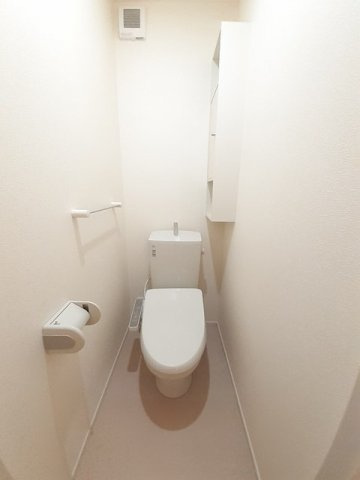 アン・ドゥ・トロワ　Ⅰｅｒのトイレ|落ち着いたトイレです