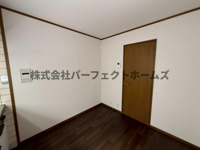 萱島信和町戸建　賃貸の居間・リビング|使いやすい居間です