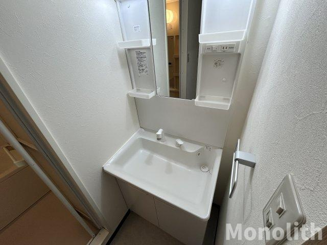 ヴィラセントラルパークの独立洗面台