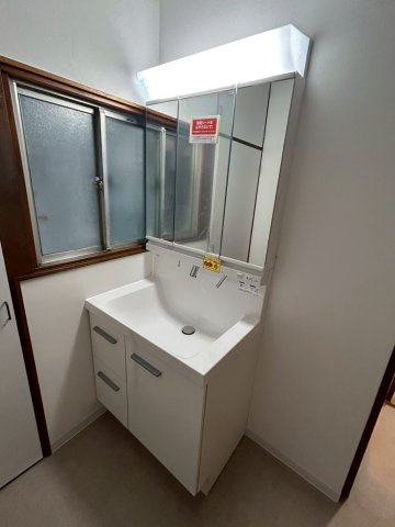 文京区白山1丁目戸建の洗面所