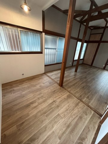 文京区白山1丁目戸建の洋室