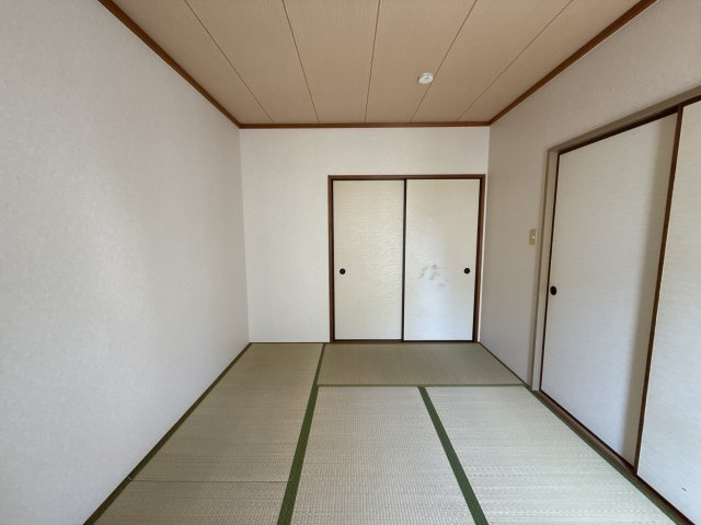 リバーサイド香呂の寝室