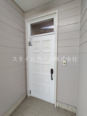 三本木町貸家の玄関