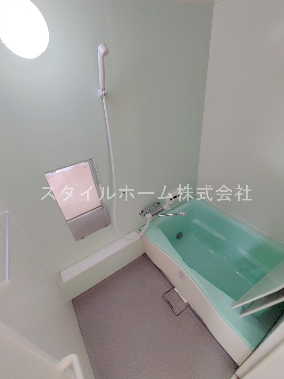 三本木町貸家の浴室