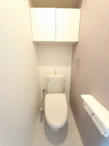 グランレジデンス　国府　Ａ－Ⅲのトイレ|ゆったりとした空間のトイレです
