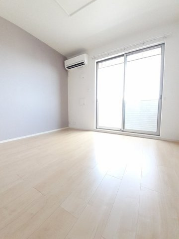 レイナ　Ⅰの内装|過ごしやすい室内です
