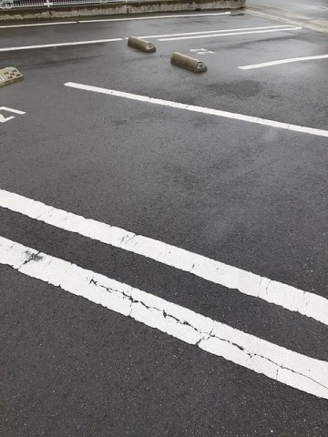 トビアスガーデン南沖洲Ｂの駐車場|車をお持ちの方に嬉しい駐車場付きの物件です