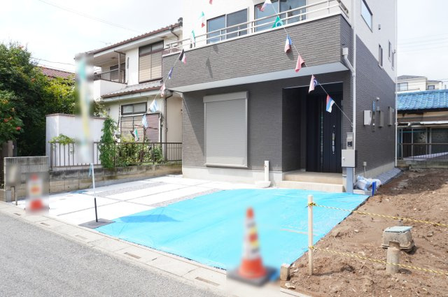 越谷市大字恩間 新築分譲住宅の駐車場