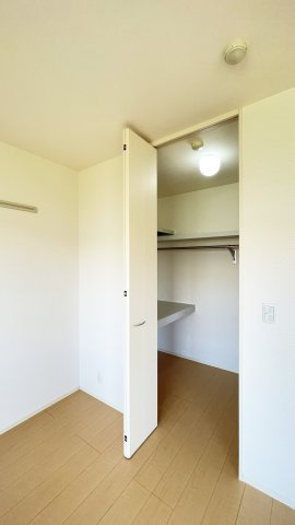 フェリーチェ 大岡の収納