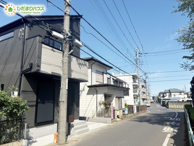 流山市美原5期　新築戸建　1号棟の前面道路含む現地写真|接道：南側5.45ｍ公道