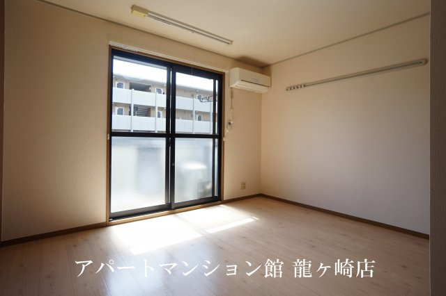 セジュール久津見の居間・リビング