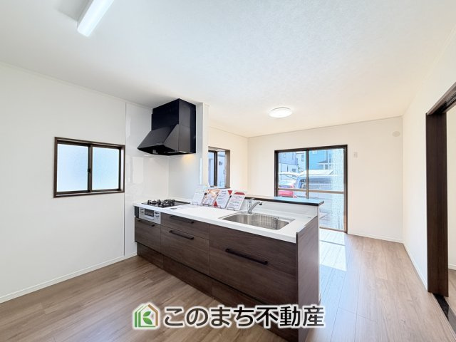 宇都宮市御幸町12-26　中古戸建のキッチン|人気の対面式キッチン☆料理をしながらご家族とコミュニケーションが取れます♪