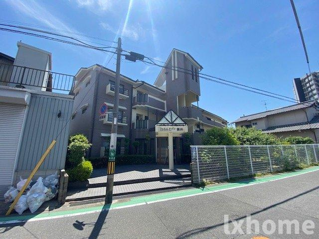 フェルムメゾン筒井のエントランス