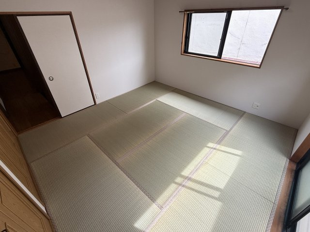 西舞子8丁目戸建の和室