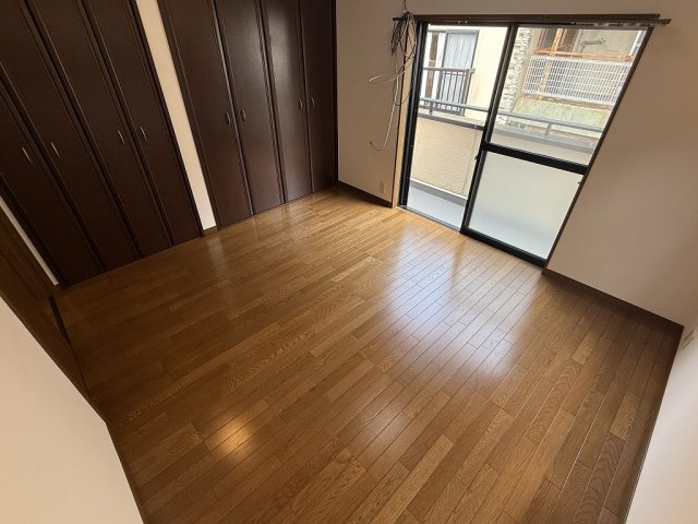 西舞子8丁目戸建の寝室