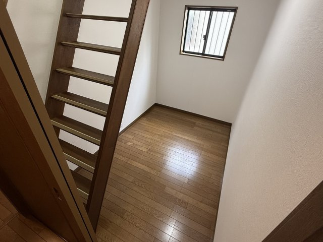 西舞子8丁目戸建の収納