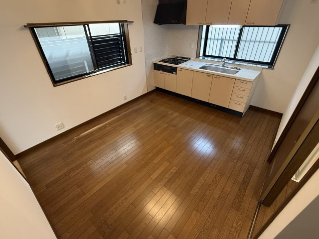 西舞子8丁目戸建の居間・リビング